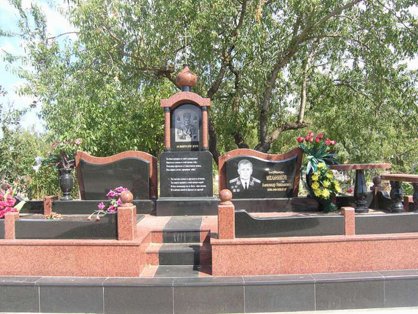 Кладбище КАЛЬФА, могила Ивана Самофатова, фото Анны Косовой