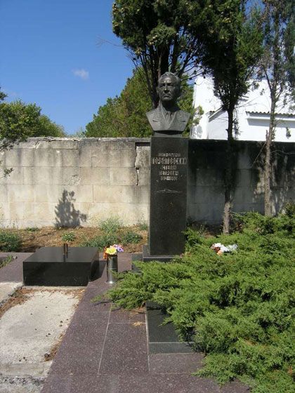 Кладбище КАЛЬФА, могила контр-адмирала Горбатовского, фото Анны Косовой