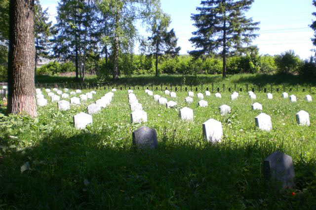 Ростов Великий, Воинское кладбище, фото Сергея Мержанова, 2009 г.