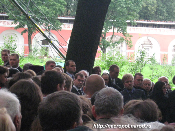 Президент Д.А. Медведев на похоронах Солженицына 6.8.08 г.
