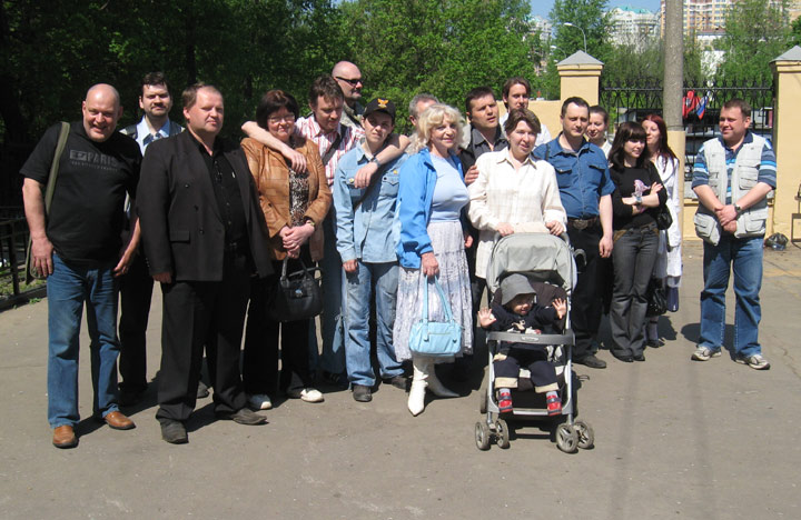 Калитниковское кладбище, снимок на память, фото Двамала, 10 мая 2009 г.