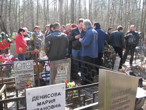 Николо-Архангельское кладбище 10 апреля 2010 г., фото Двамала